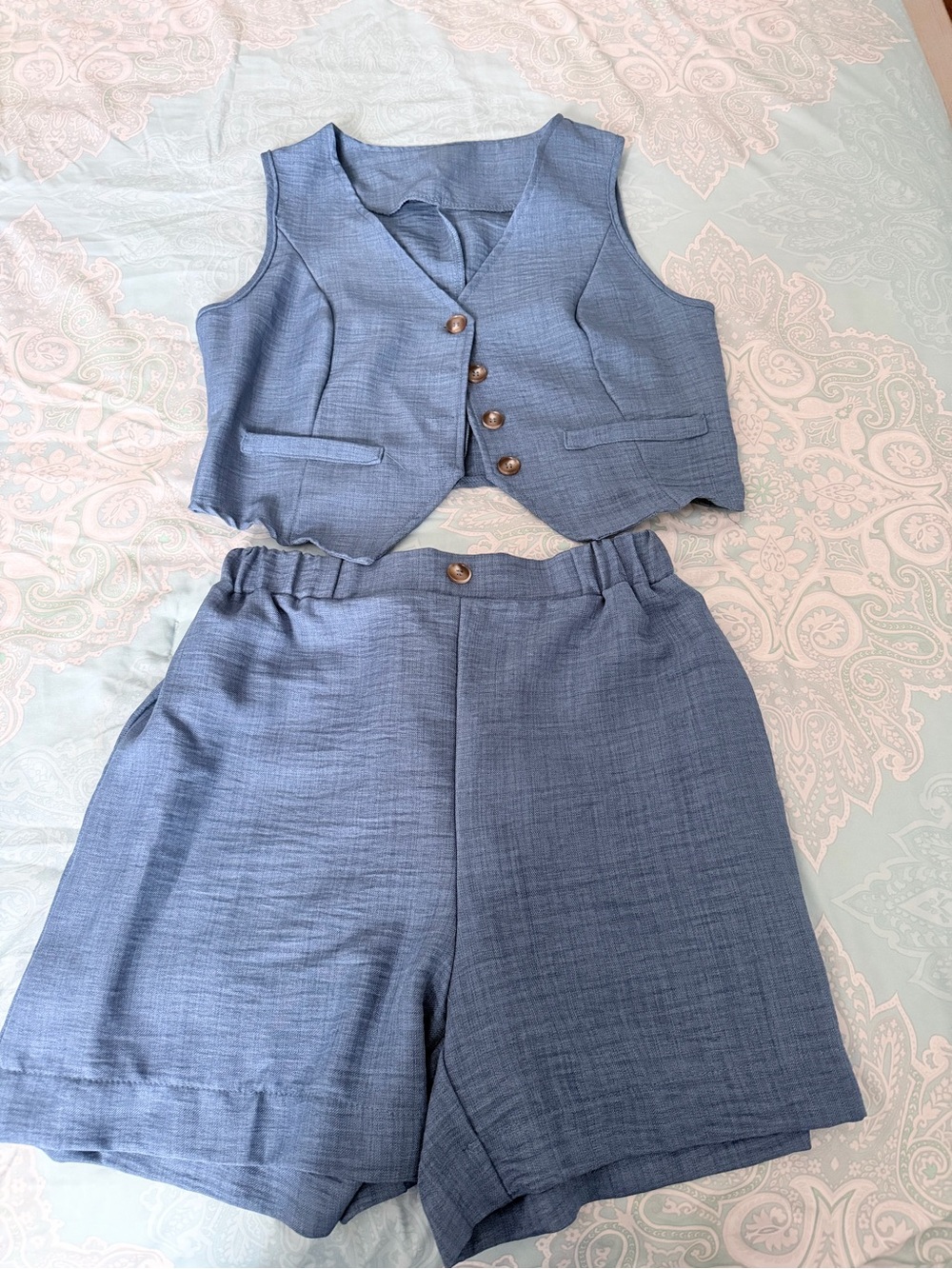 SHEIN Blue Sleeveless Vest & High-Waist Shorts Set